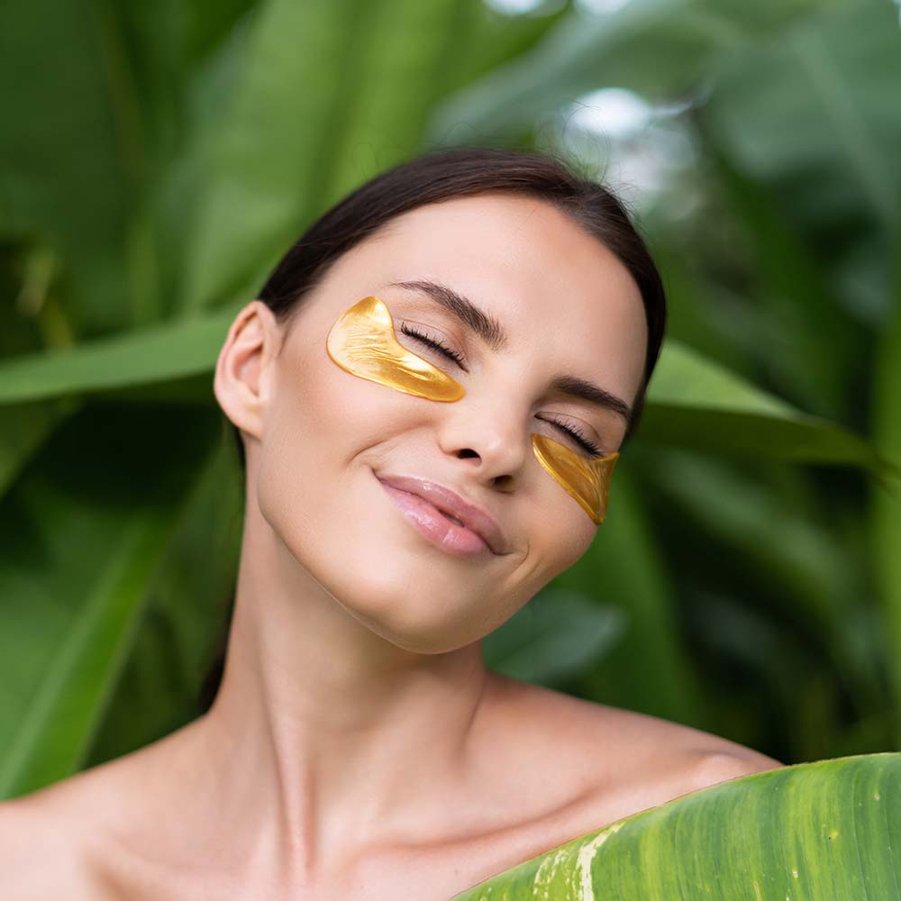 beauty portrait of woman with perfect skin and nat 4hgt9lg.jpg